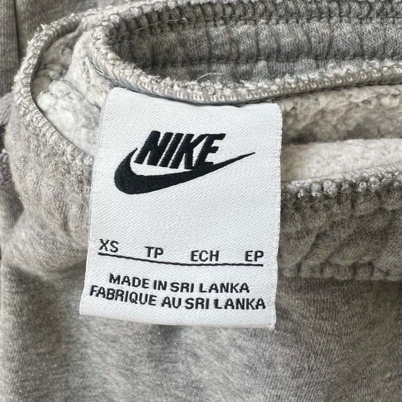 Nike Boys Size XS Grey Sweatpants - Picture 4 of 4